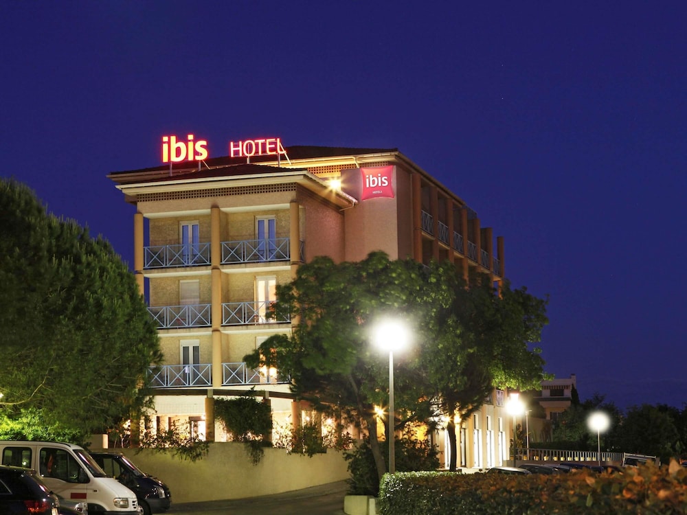 Ibis Hyeres Centre 2/50