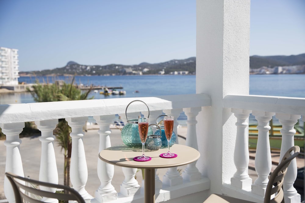 Beach Star Ibiza Hotel 63/78