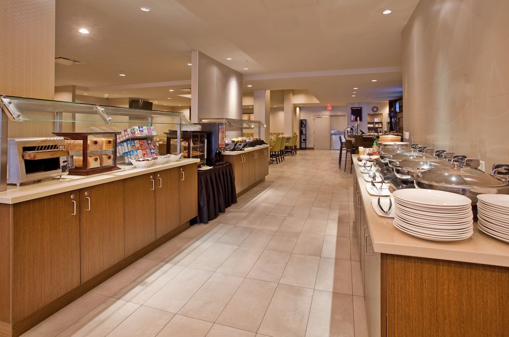 Holiday Inn Vancouver Centre 40/73
