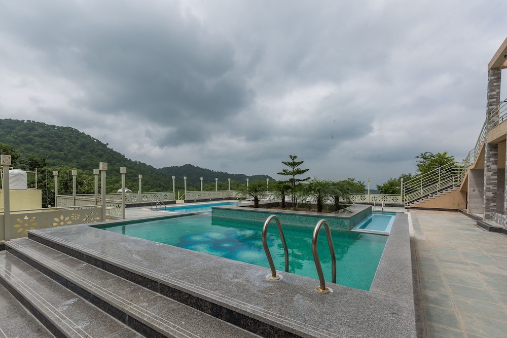 The G Mount Valley Resort & Spa 47/49