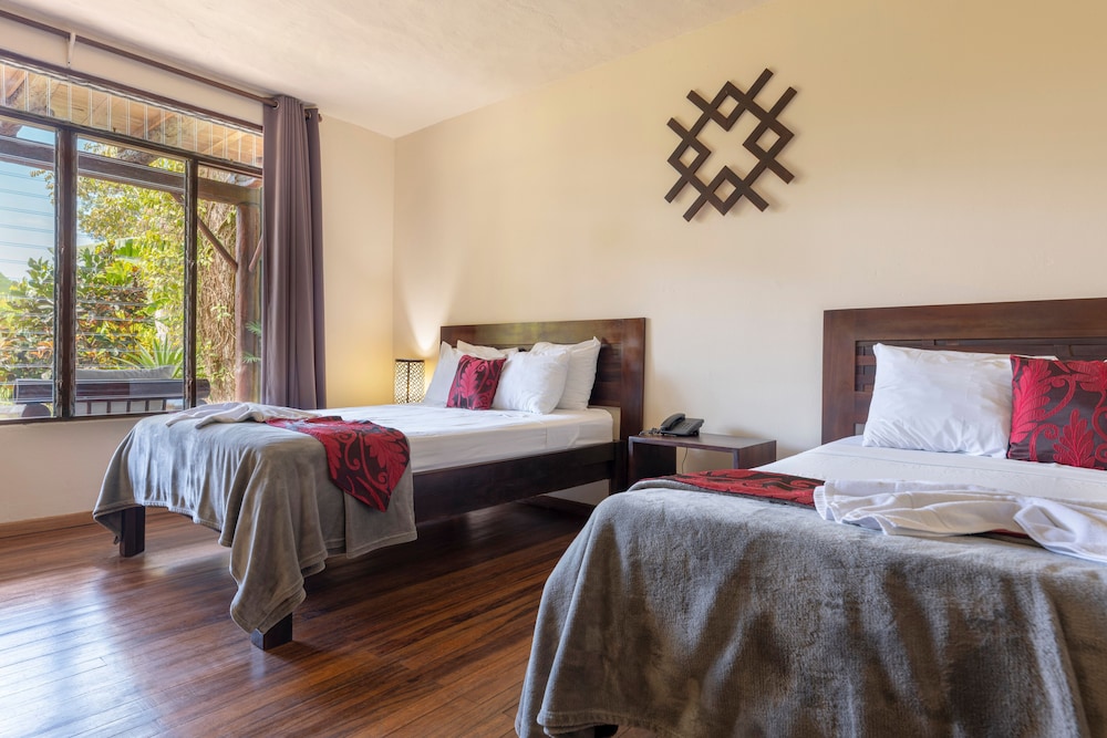 Tabulia Tree Hotel and Villas 36/77
