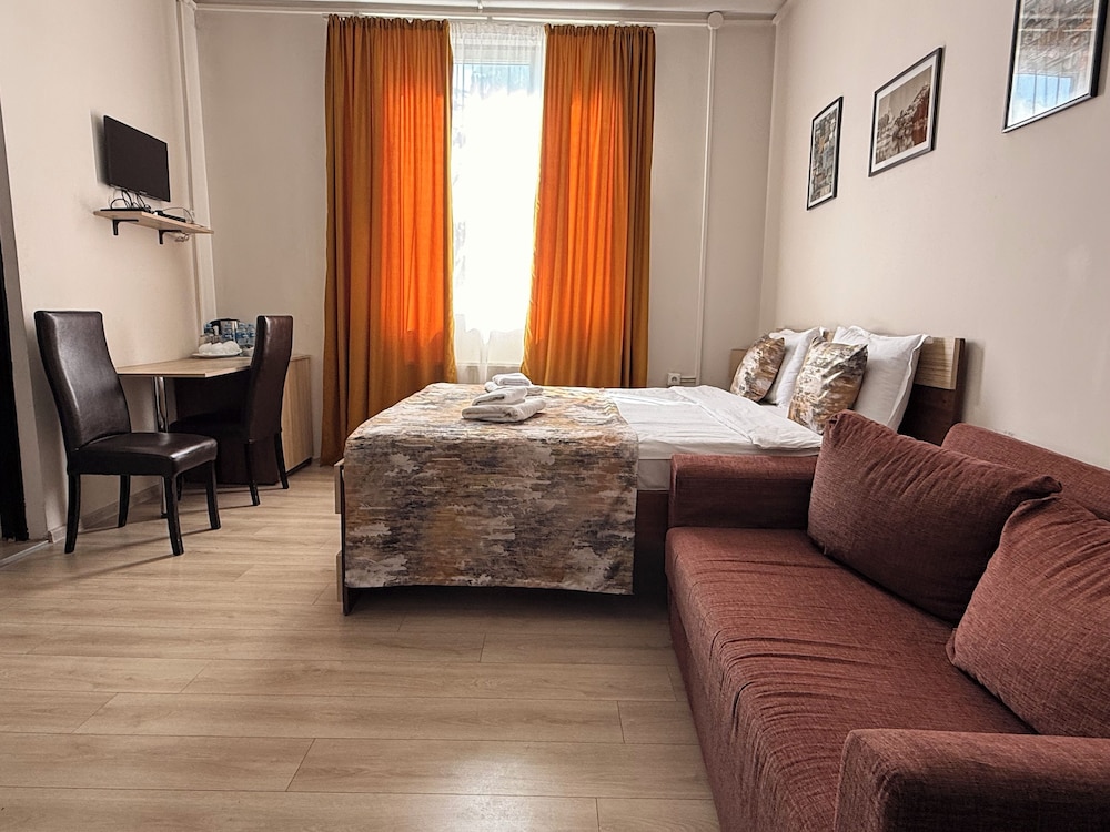 Liva Hotel (ex. Epic hotel) 34/54