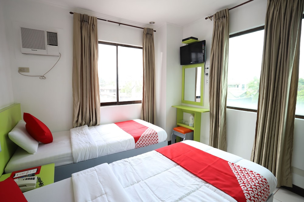 OYO 210 Apple Tree Suites 18/37
