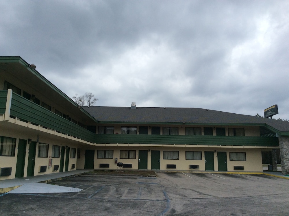 Days Inn by Wyndham York Alabama 2/32