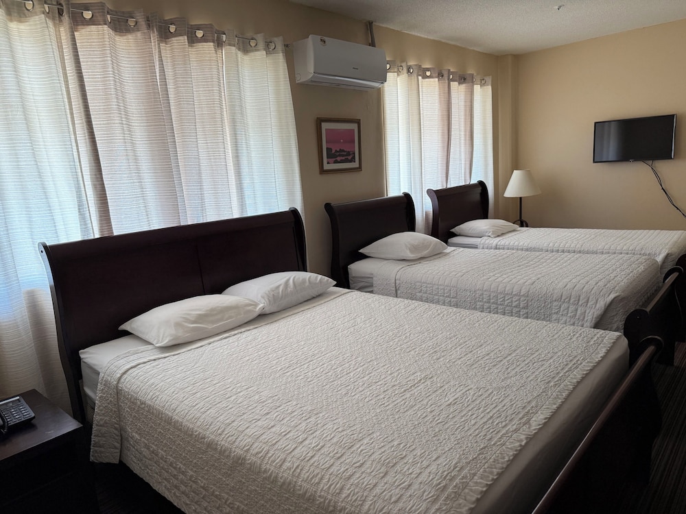Harmon Loop Hotel 13/36