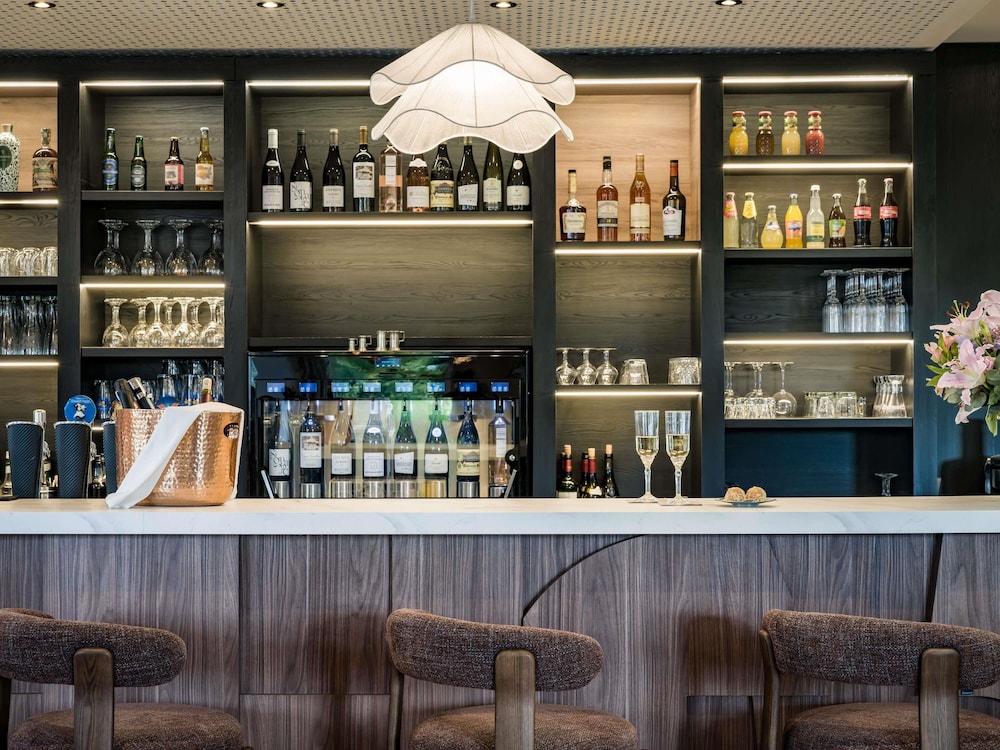 MERCURE Chartres Est 49/65