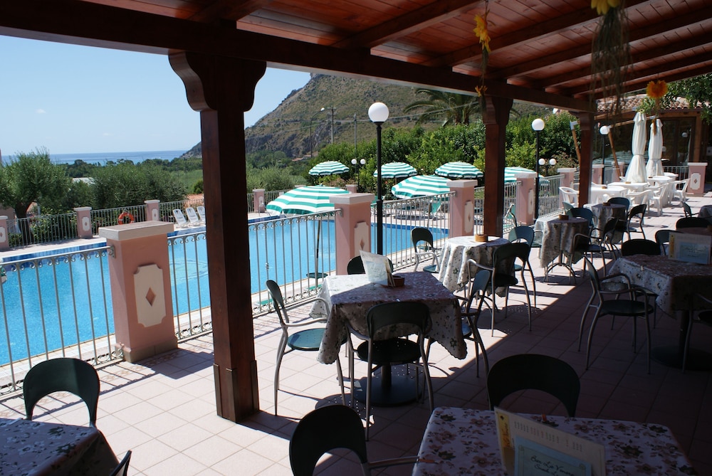 Hotel Ristorante Borgo La Tana 29/50