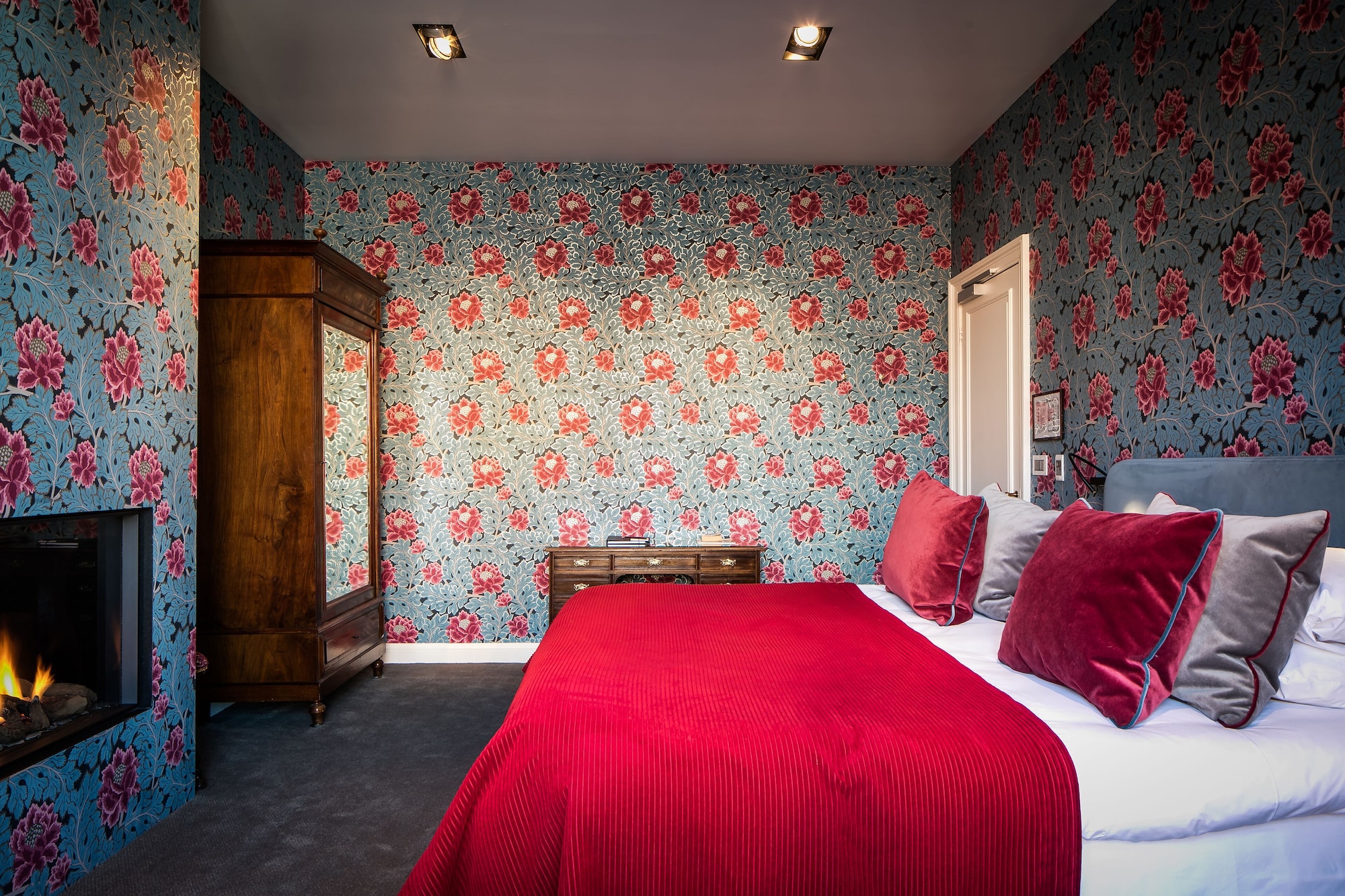 rooms