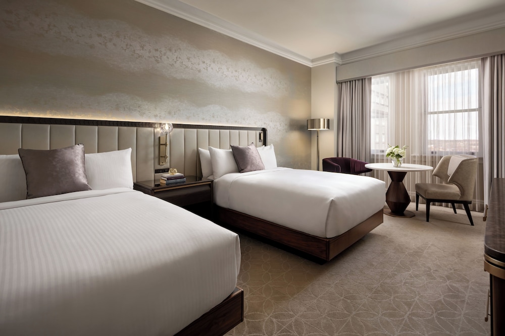 Fairmont, 2 Double Beds, City View