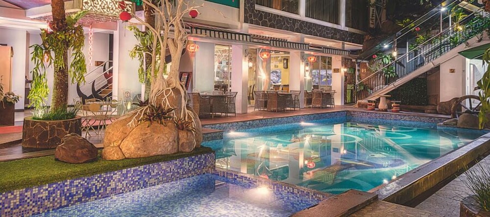 Ox Ville Hotel 3/61