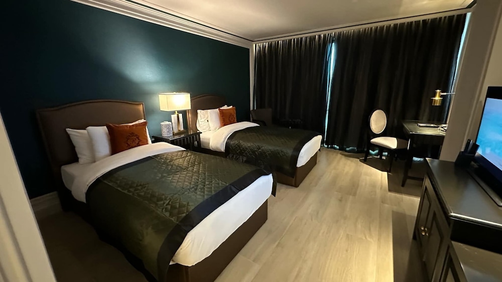 Grand Regal Hotel Davao 8/50