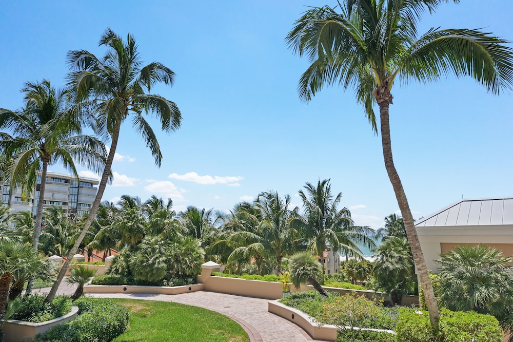 MARCO BEACH OCEAN RESORT 24/32
