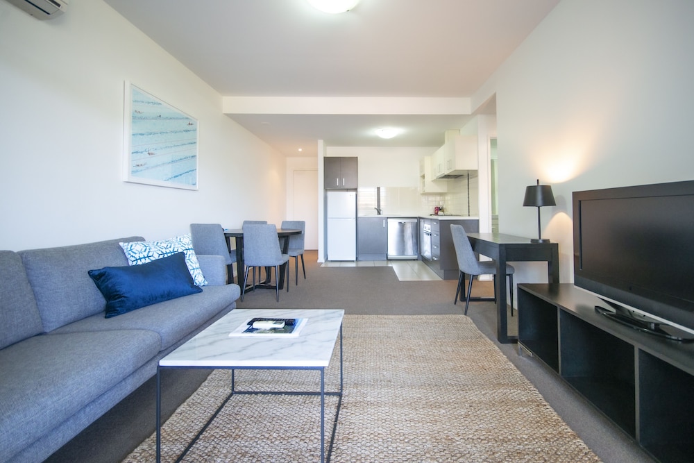 Mantra Wollongong 28/50