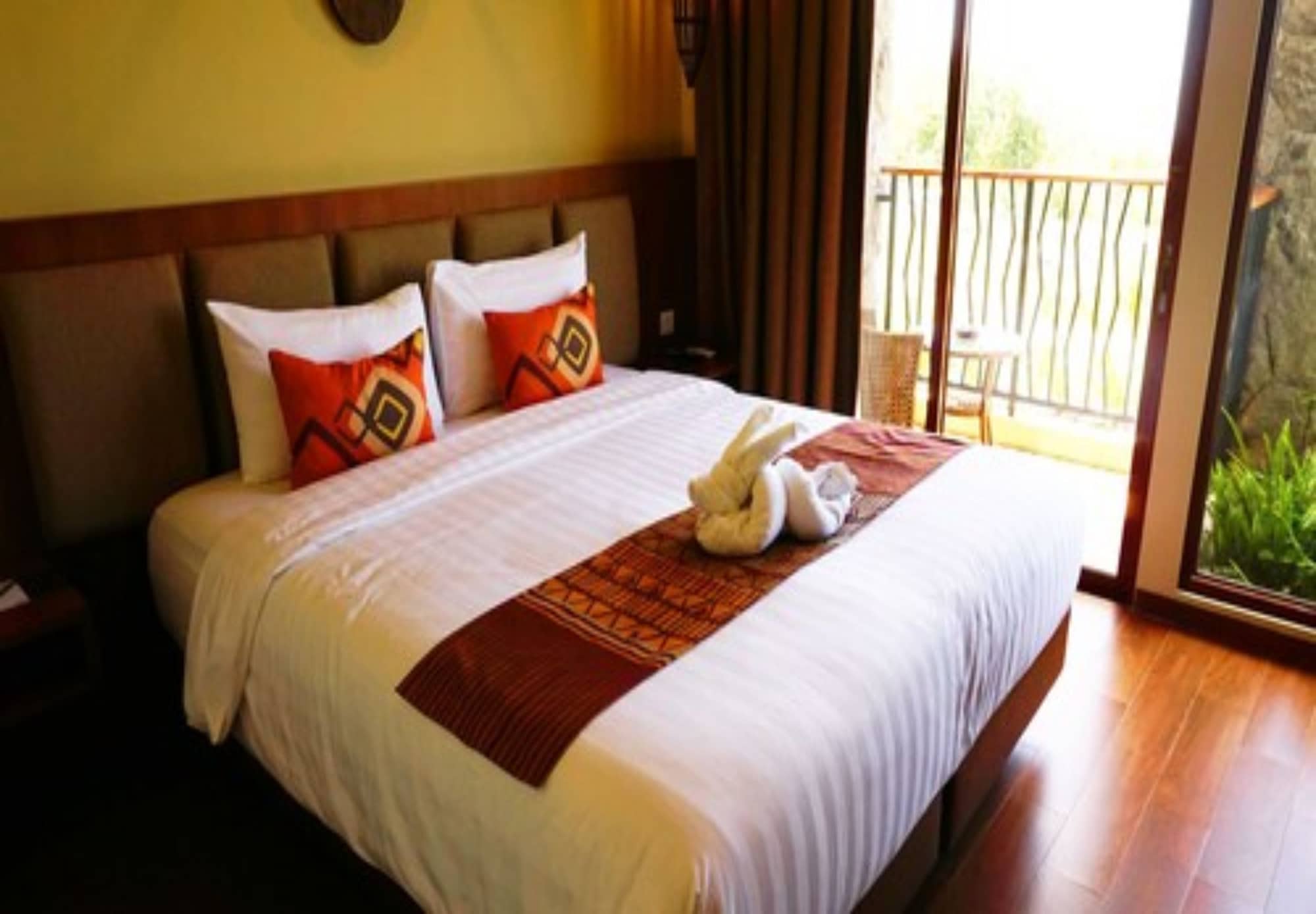 Safari, Deluxe, King Bed