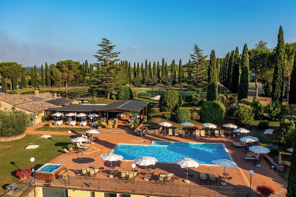 Agriturismo La Sovana 68/75