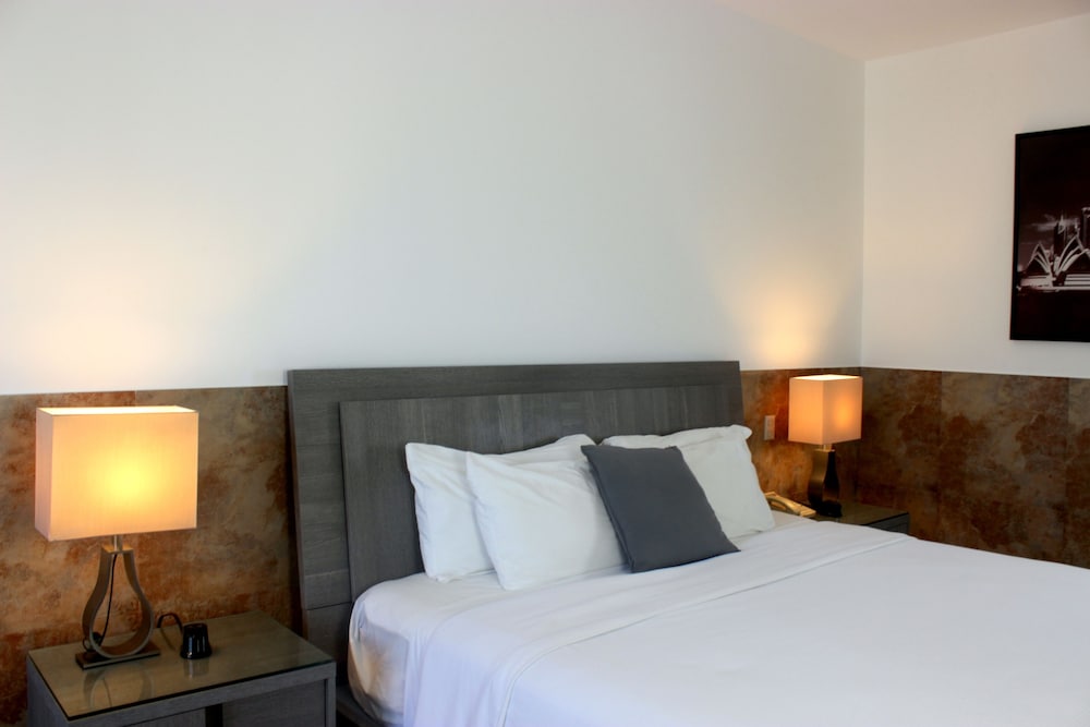 Beverly Hills: Hotel & Business 29/62