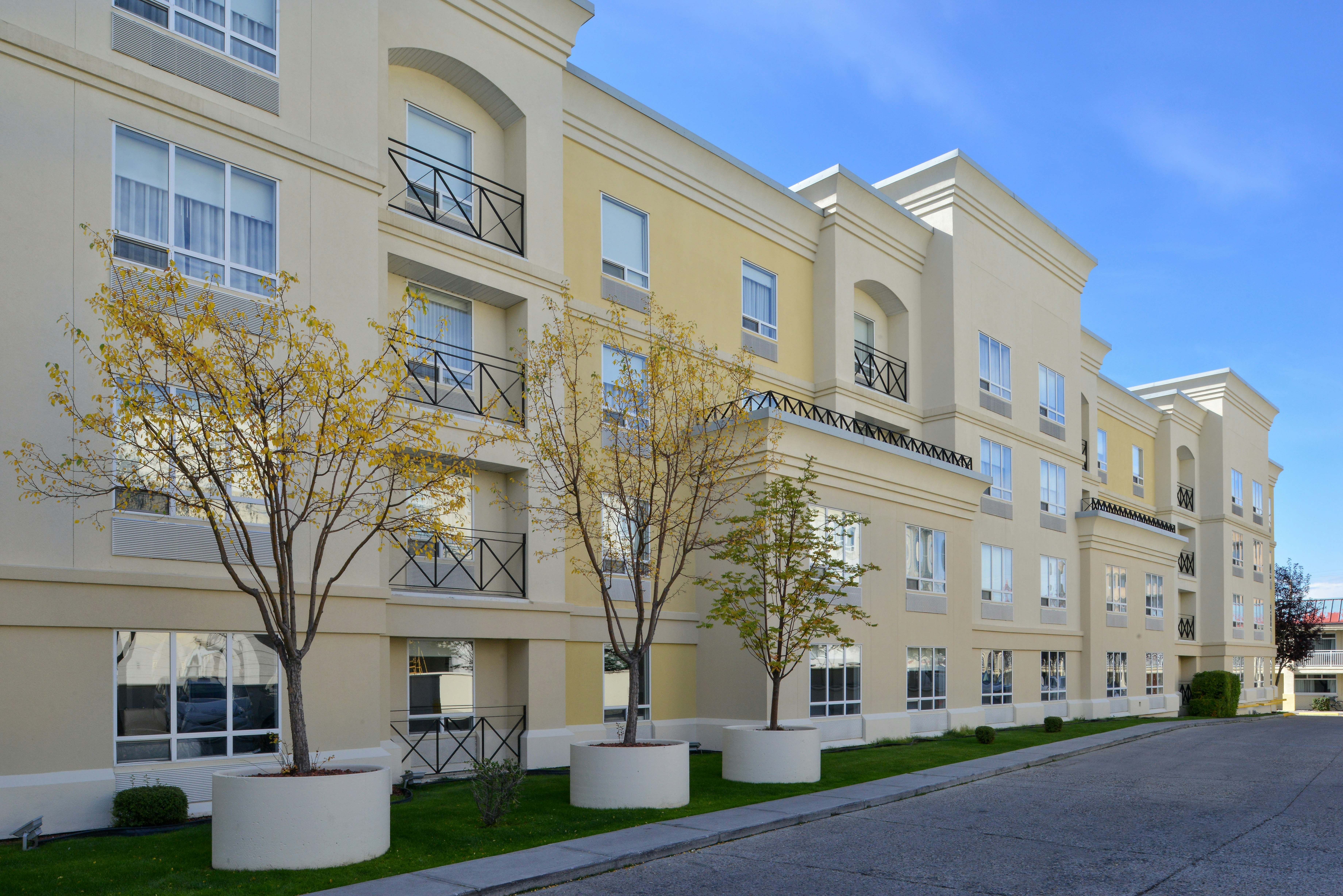 Hampton Inn & Suites By Hilton Calgary- University Northwest 58/61
