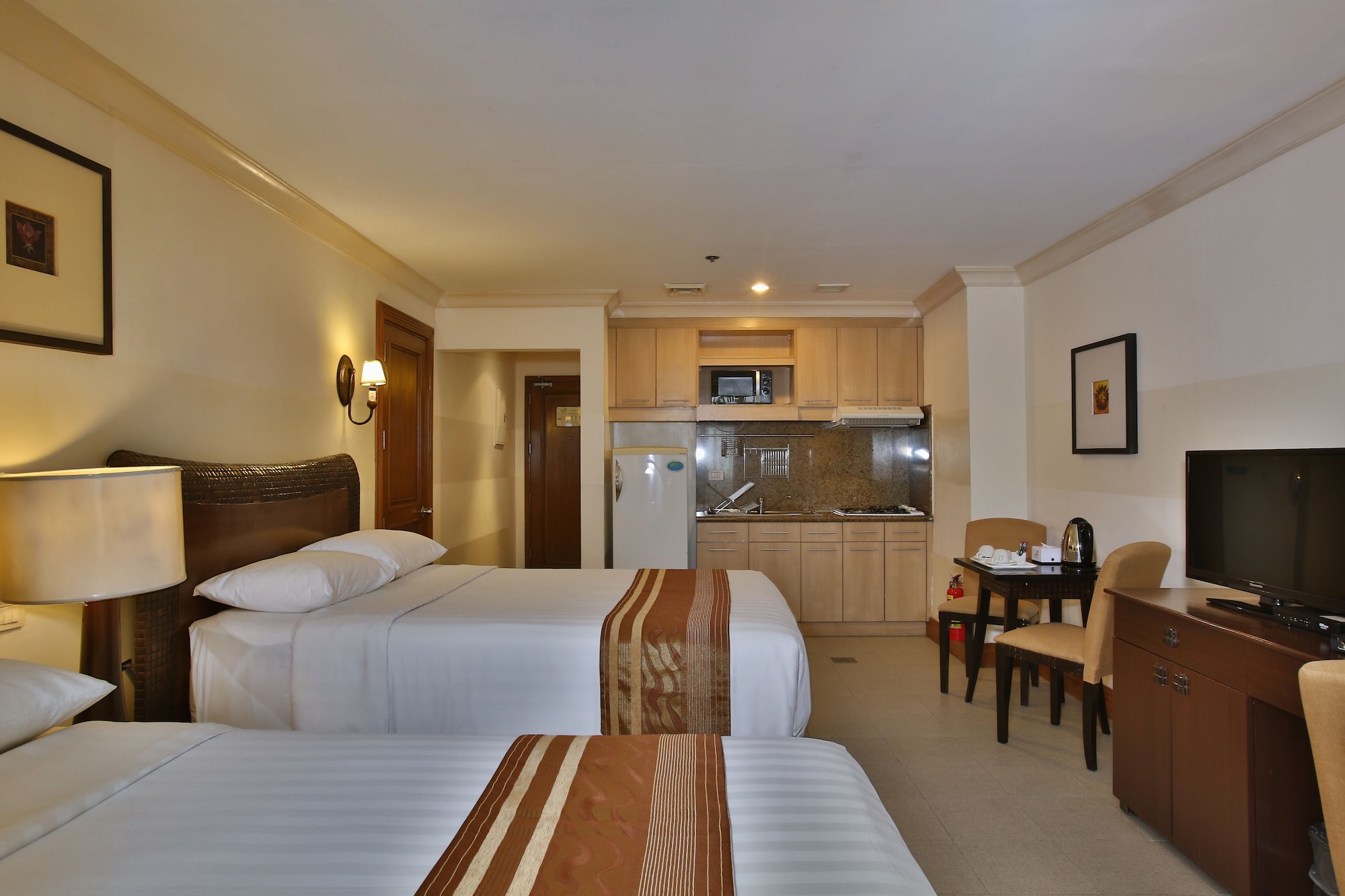1 Bedroom, Suite, 2 Double Beds, Crown Regency Suites Mactan 3/10