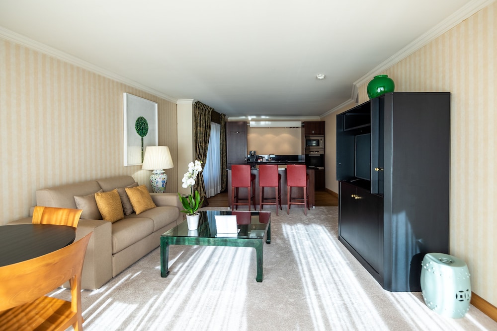 Royal Plaza Montreux Hotel 42/77