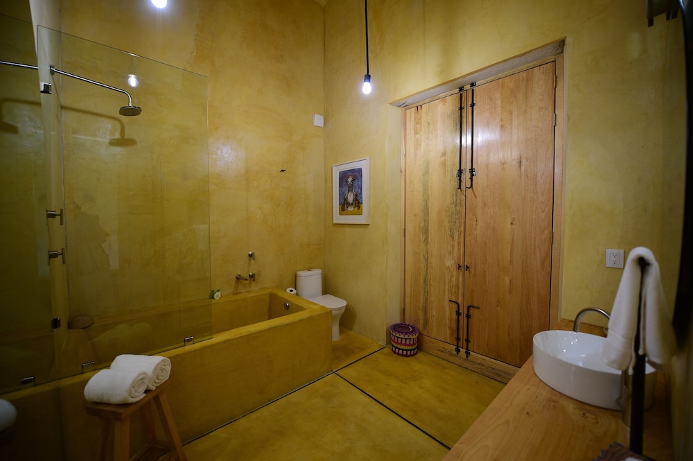 Hotel Los Amantes 46/50