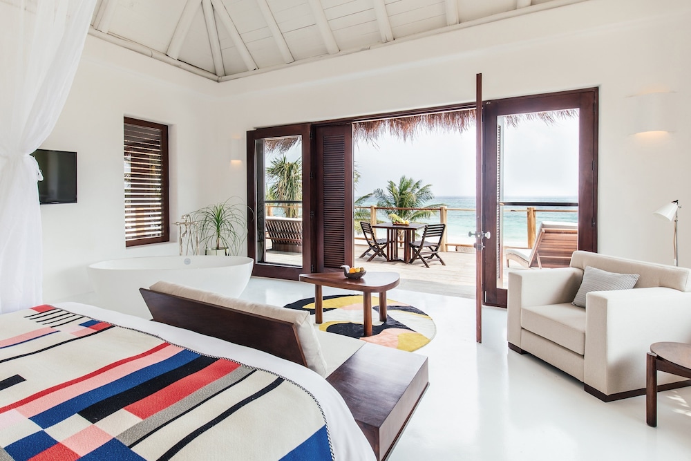 MASTER, BEACH, SUITE