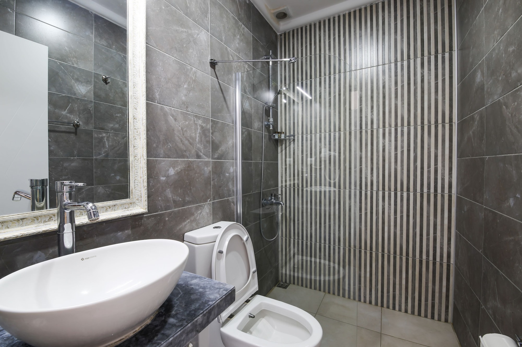 غرفة قياسية بسرير مزدوج بإطلالة على البحر، Bora Hotel 5/5
