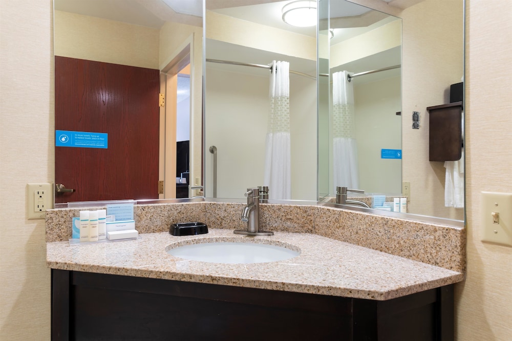 Hampton Inn Akron/Kent Area 9/76