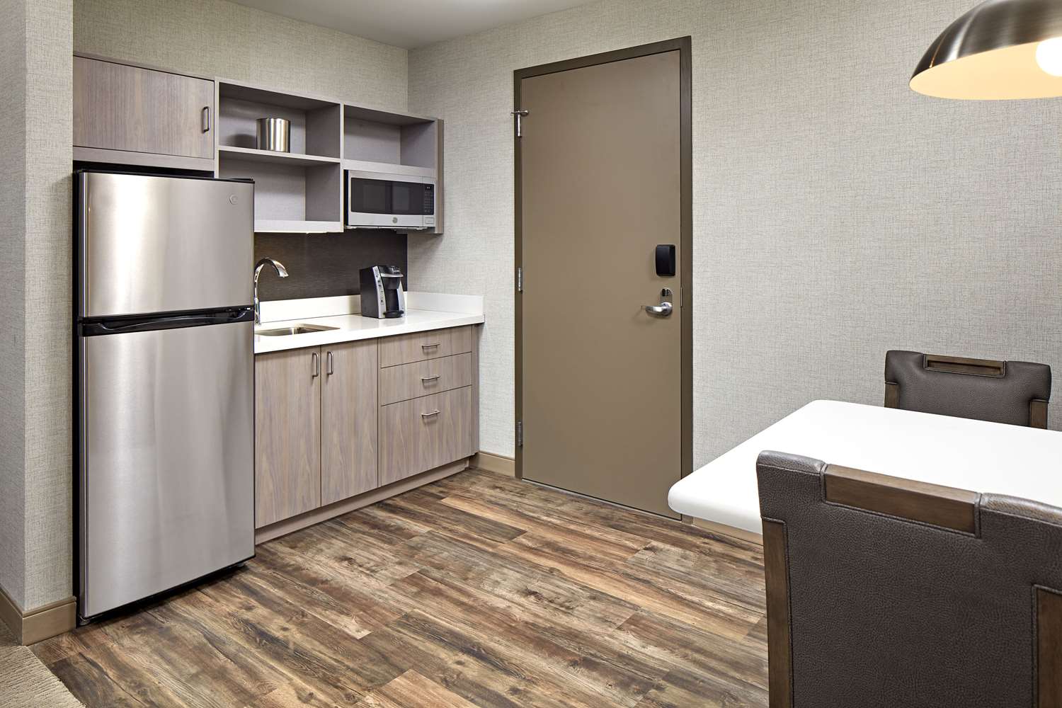 جناح بسرير كينج لذوي الإعاقة، Anaheim Suites Hotel 3/6