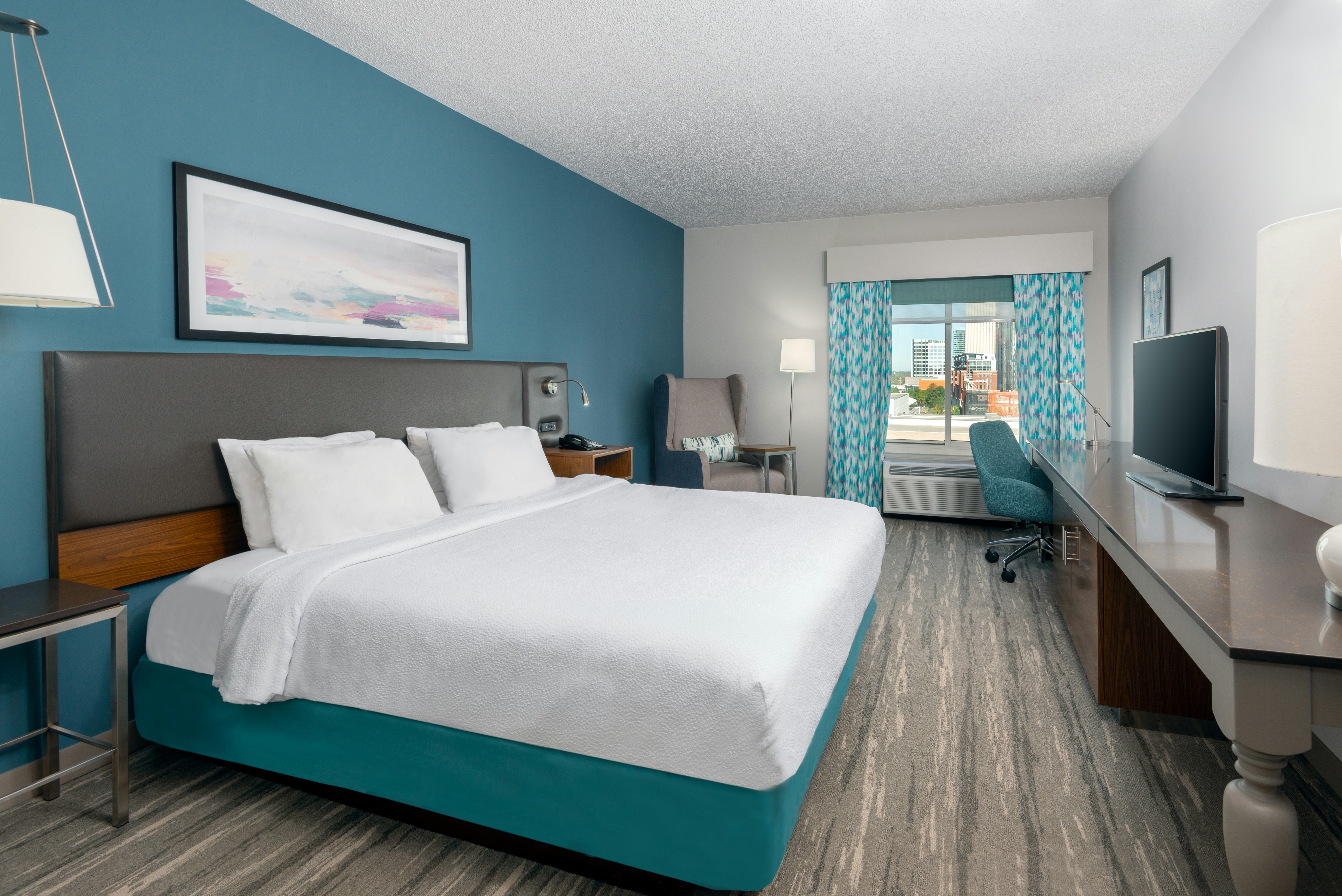 ROOM, KING BED