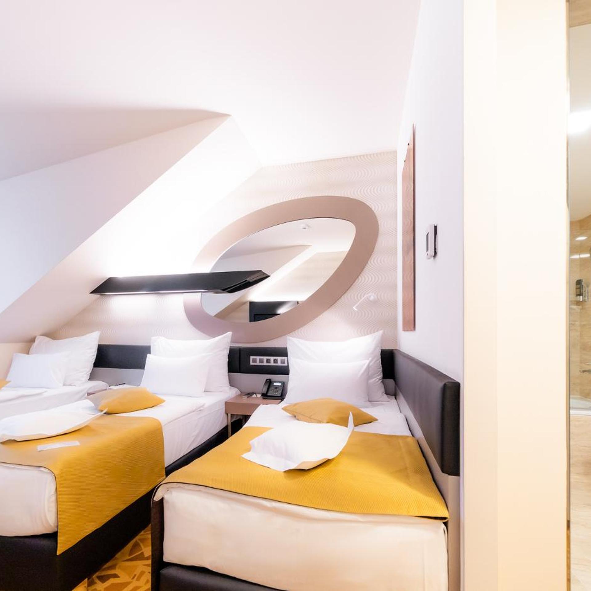 غرفة ثلاثية بسرير فردي، Grandium Hotel Prague 4/10