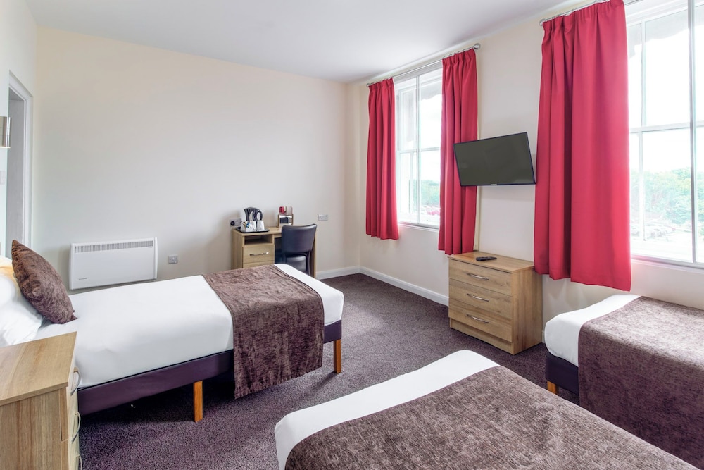 Russ Hill Hotel Gatwick 25/62