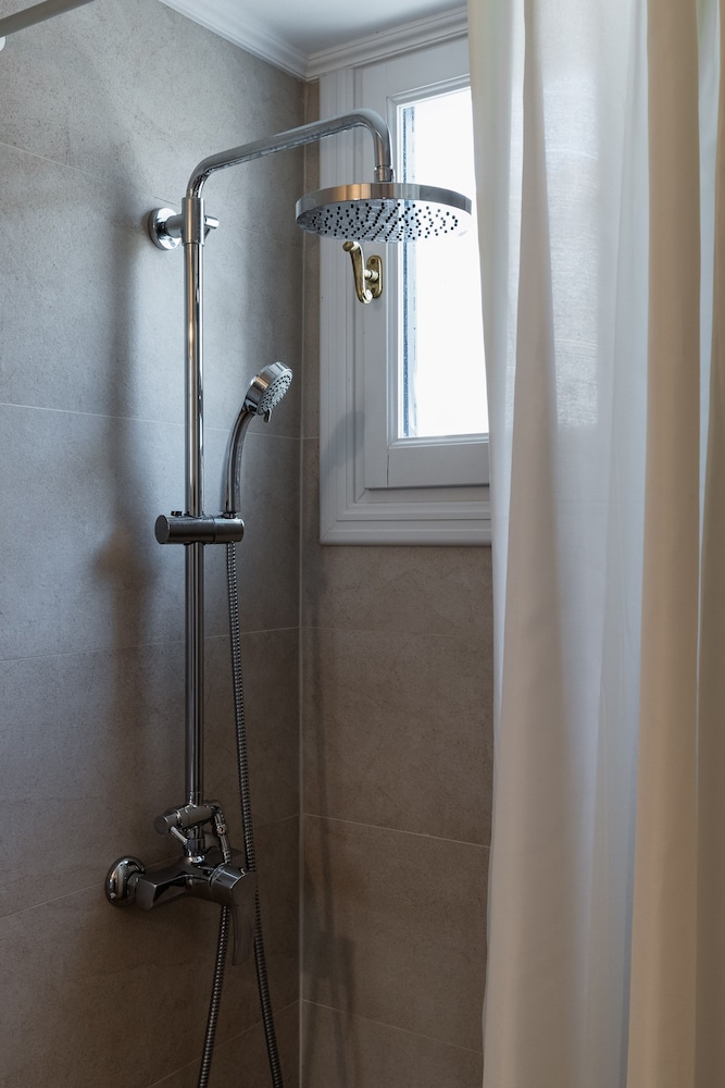 Porto Vecchio Spetses Luxury Suites 9/43
