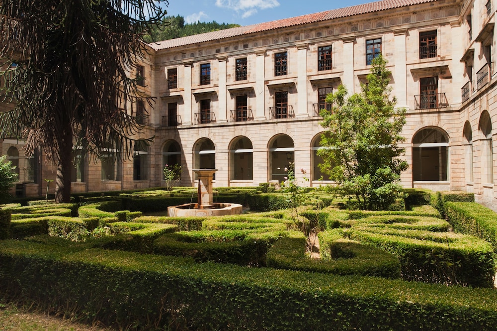 Parador Monasterio de Corias 38/41