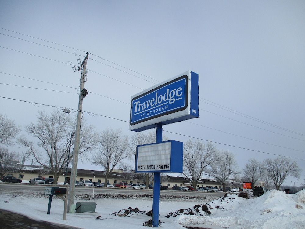 Travelodge by Wyndham Spirit Lake/Okoboji 4/53