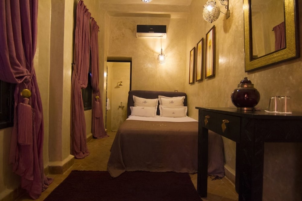 BASIC, DOUBLE BED