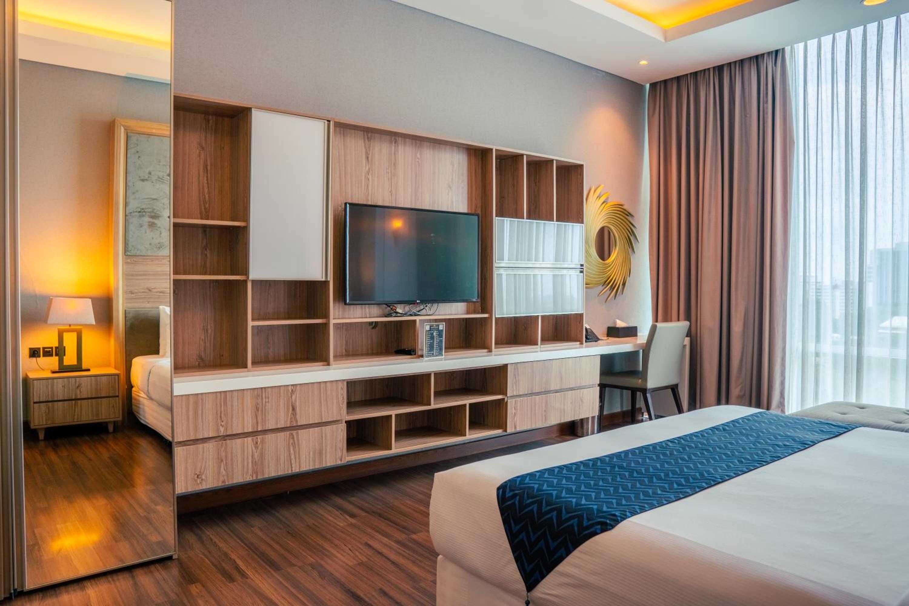 غرفة كبيرة بسريرين منفصلين، Hotel Azana Suites Hotel Antasari 4/6