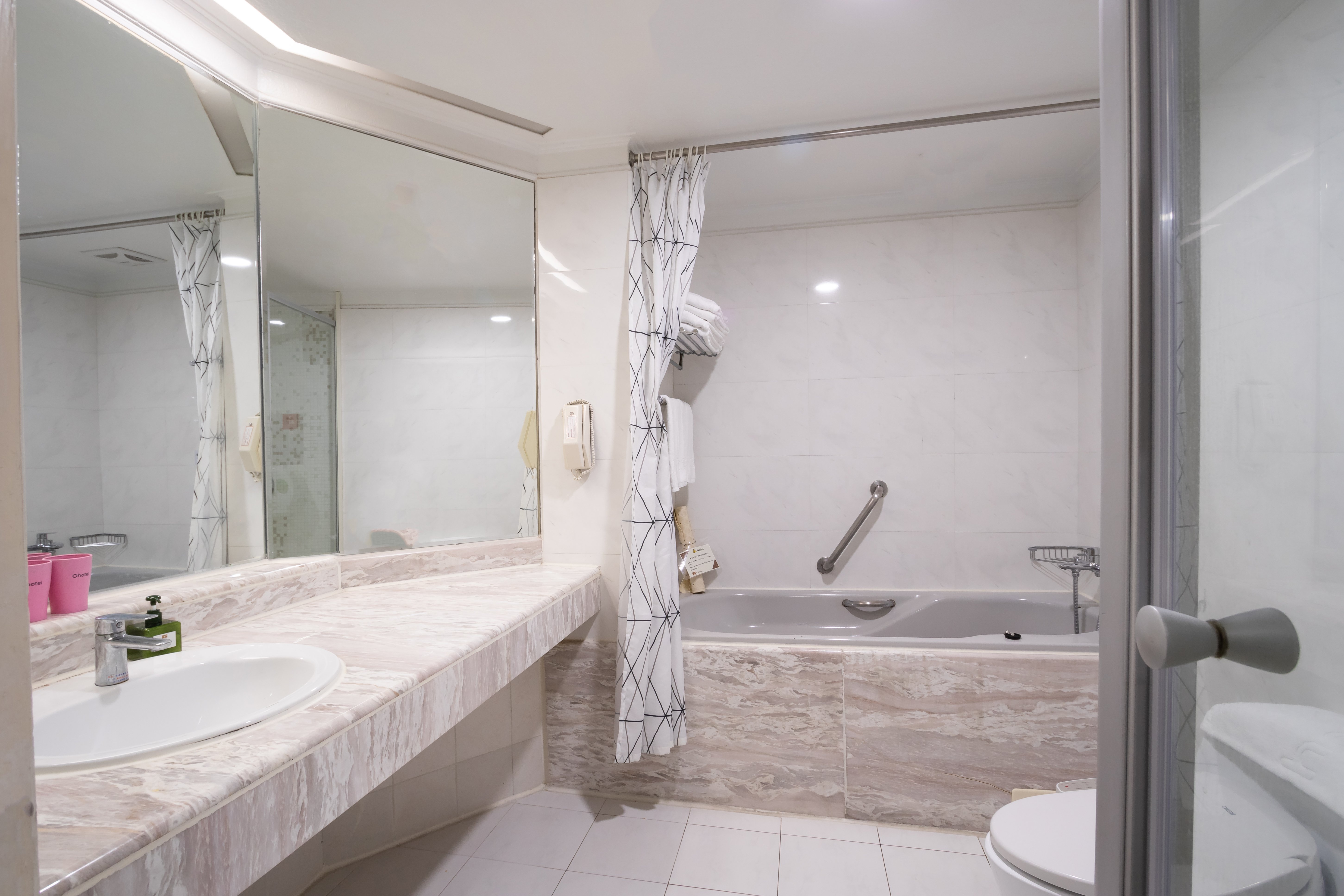 F Hotel Taichung Lichia Royal Garden 27/33
