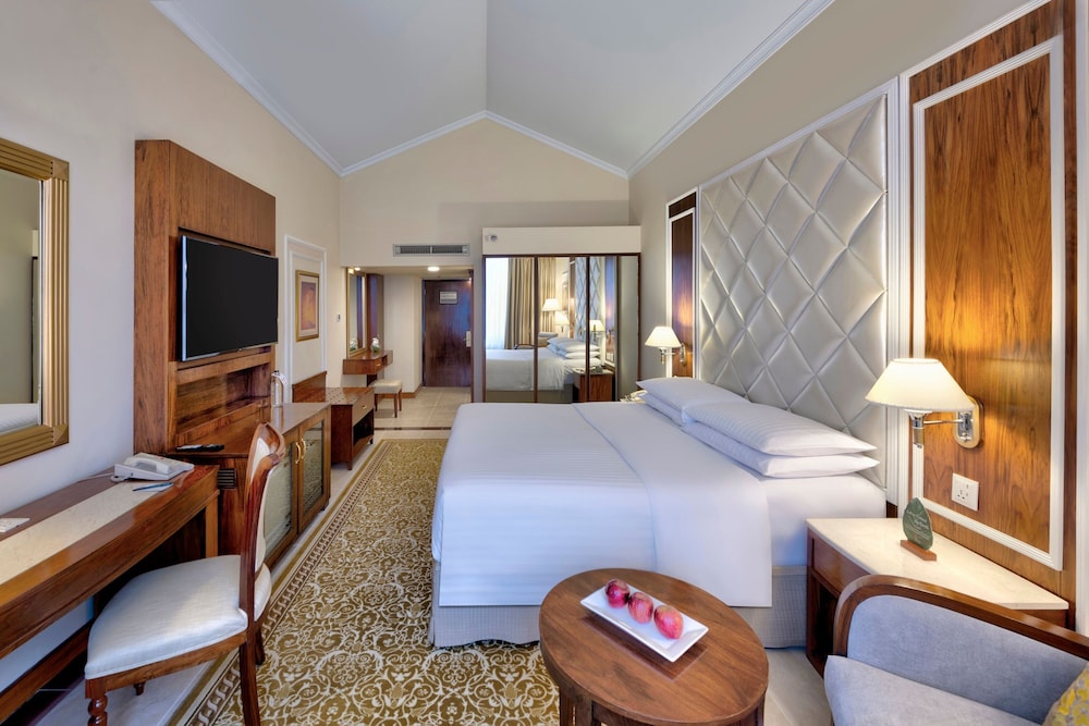Executive, King Bed