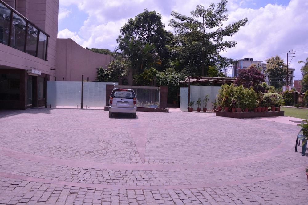 Hotel Saurabh Candy By Peppermint 3/39