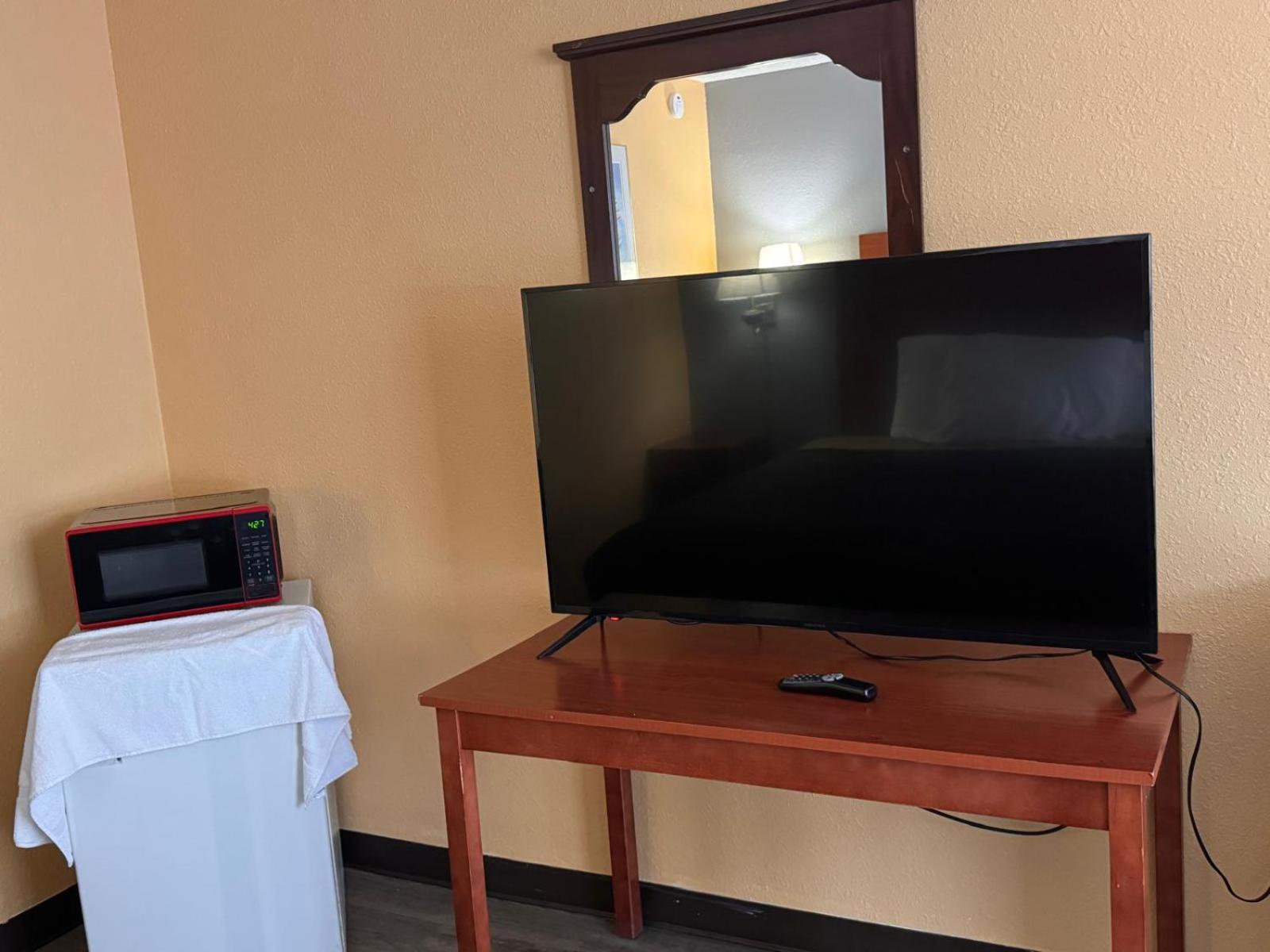 College Inn Spartanburg 27/33