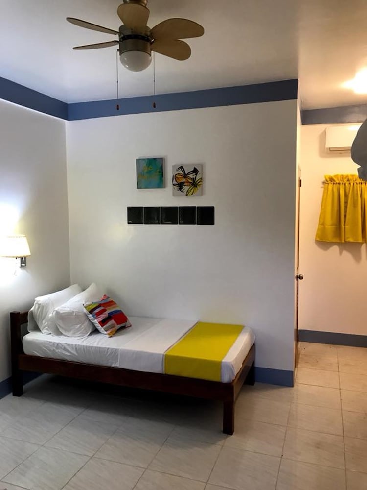 Neptune Diving Resort Moalboal 10/50