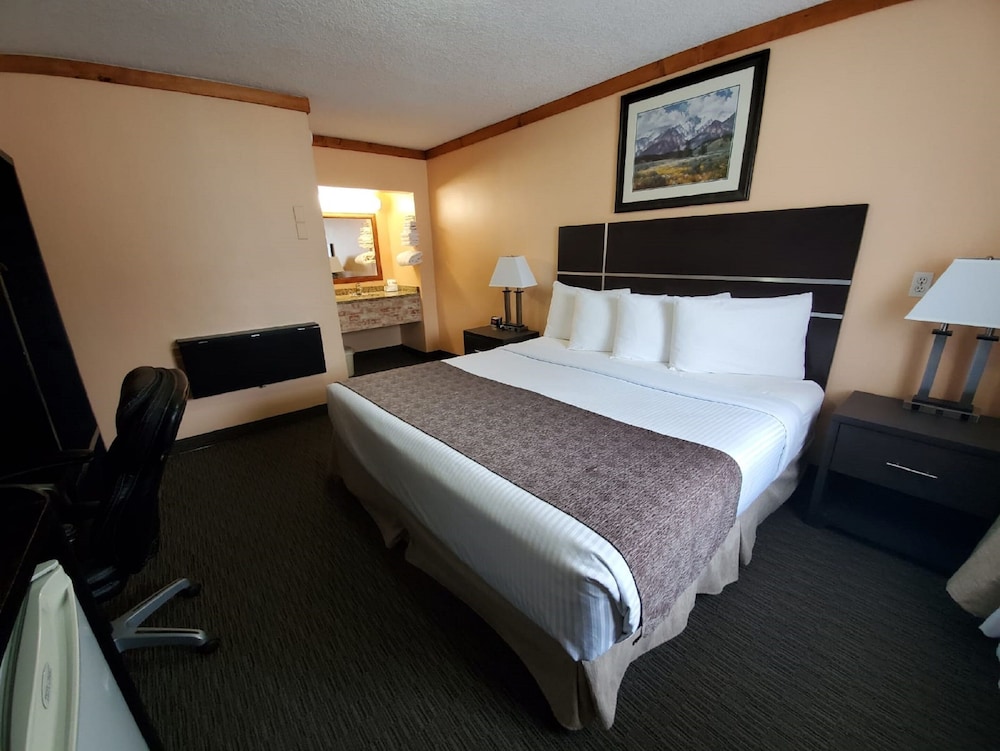 Travelodge by Wyndham Golden Sportsman Lodge 15/44
