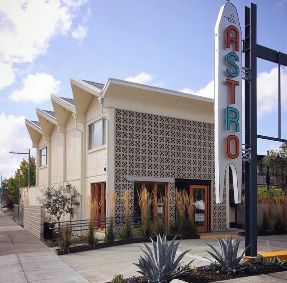 The Astro 4/50