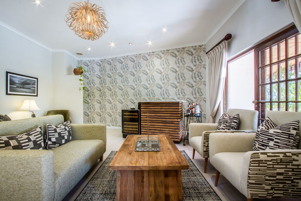 HLANGANA LODGE 33/56