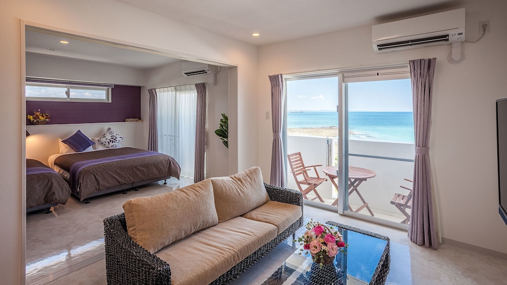 Kariyushi Condominium Resort Yonabaru SUNRIZE OCEAN 9/21