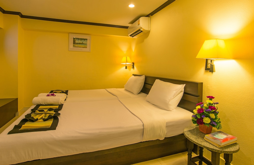 Krabi City Seaview Hotel 12/50