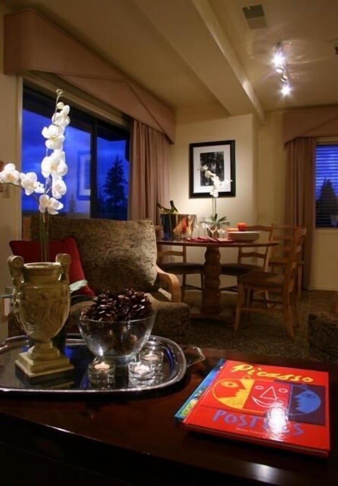 Getaways At the Lodge At Kingsbury Crossing 27/47