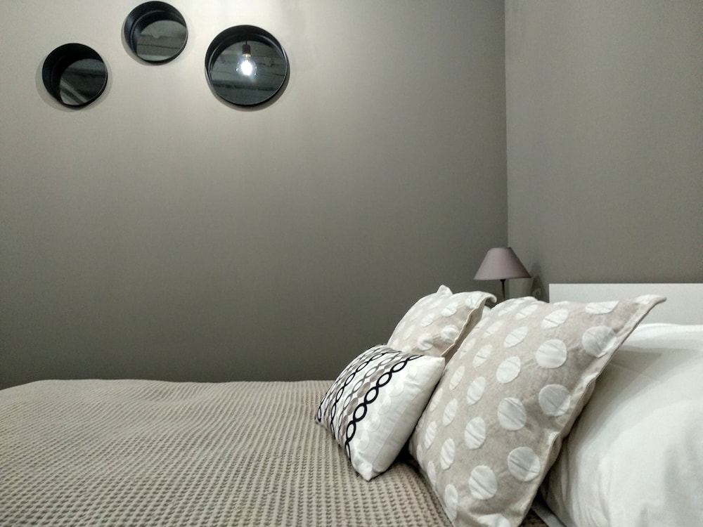 Rumi Rooms 16/34