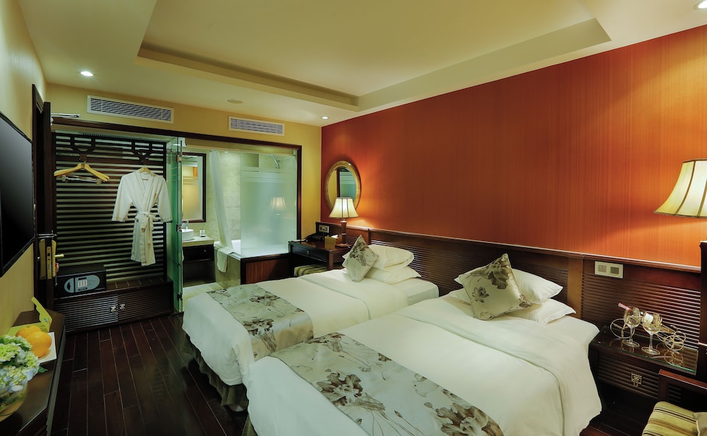Golden Silk Boutique Hotel 32/70