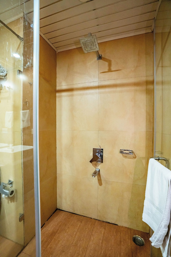 Jai Hotels 29/50